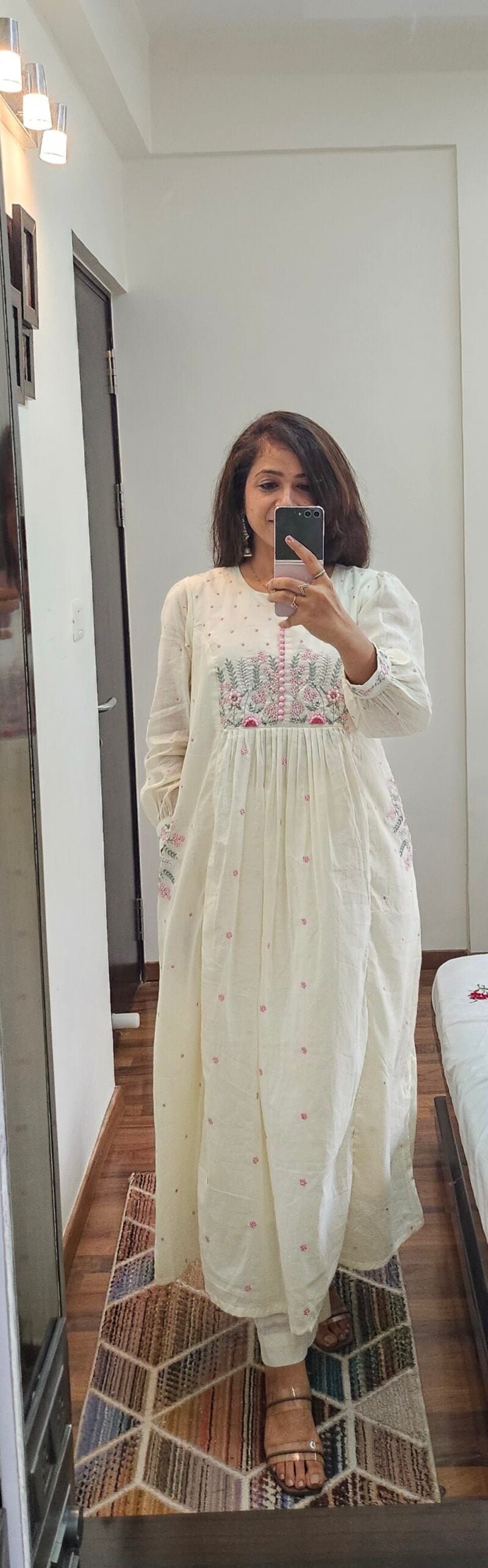 Sukoon – White And Pink Dupatta Suit With Thread Work.