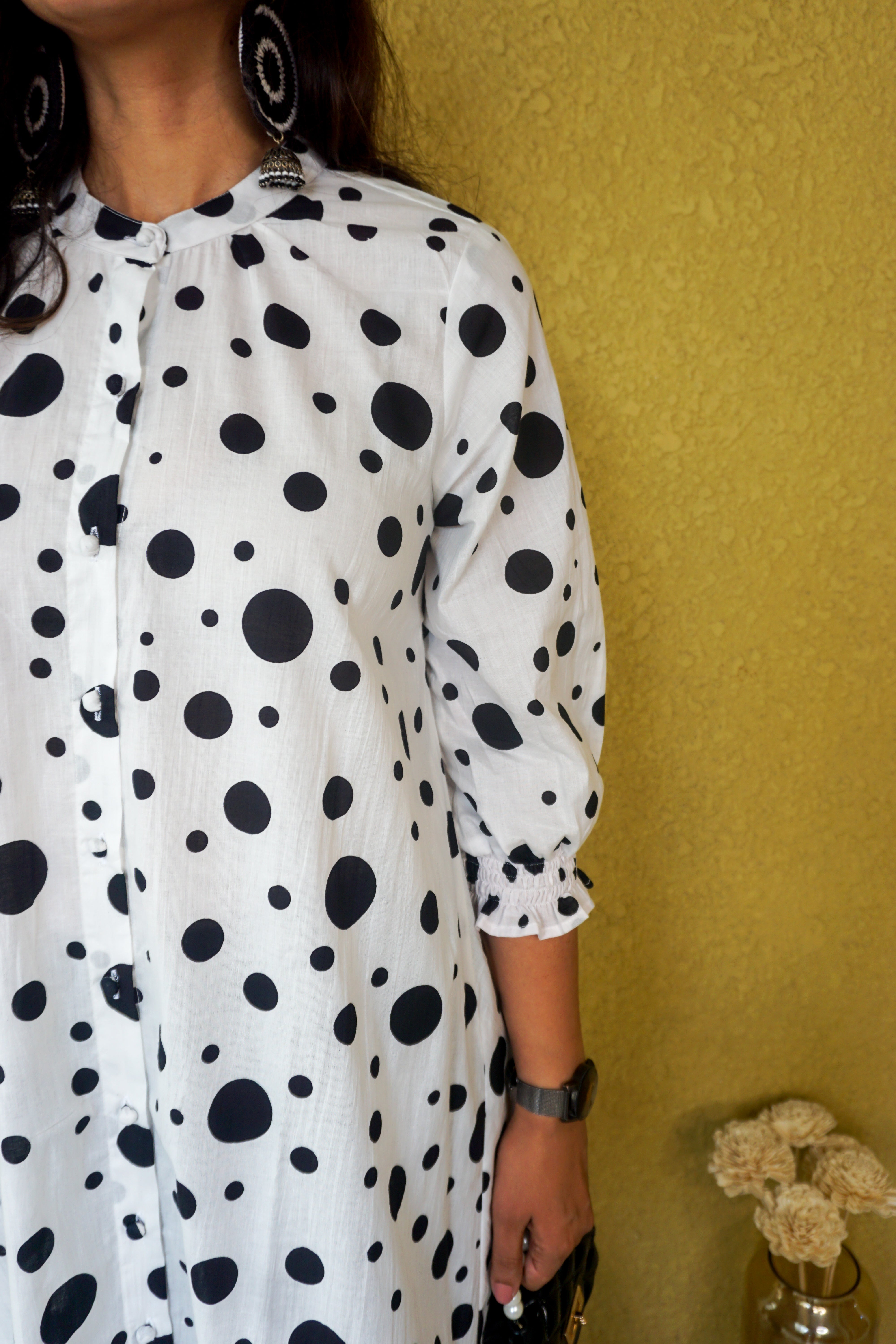 Polka Dot Mul Cotton Loose Fit Kurta with Solid Black Pants – 2 Piece Set