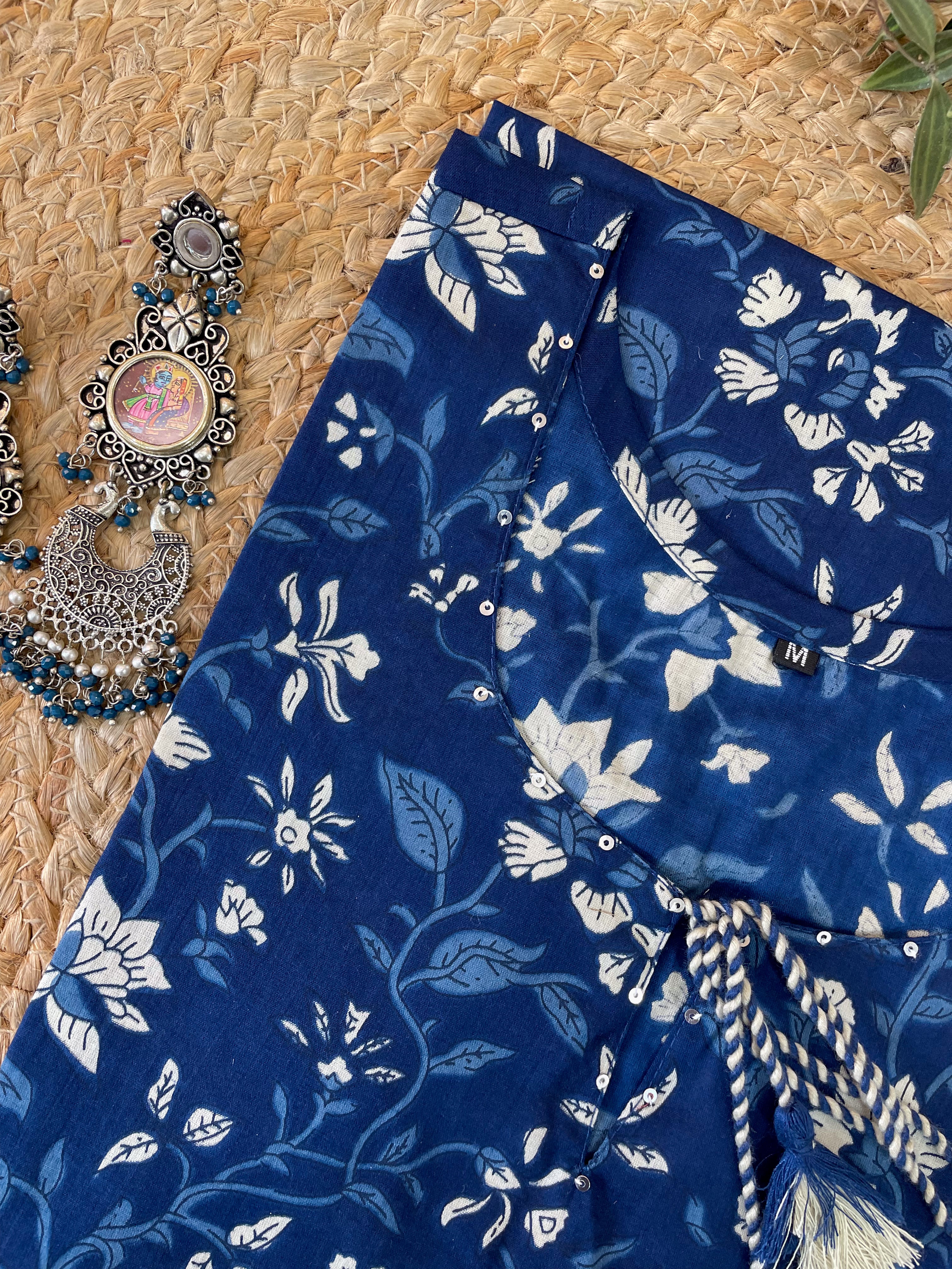 Floral Print Cotton Straight Kurta with Tassel Tie-Up Neck