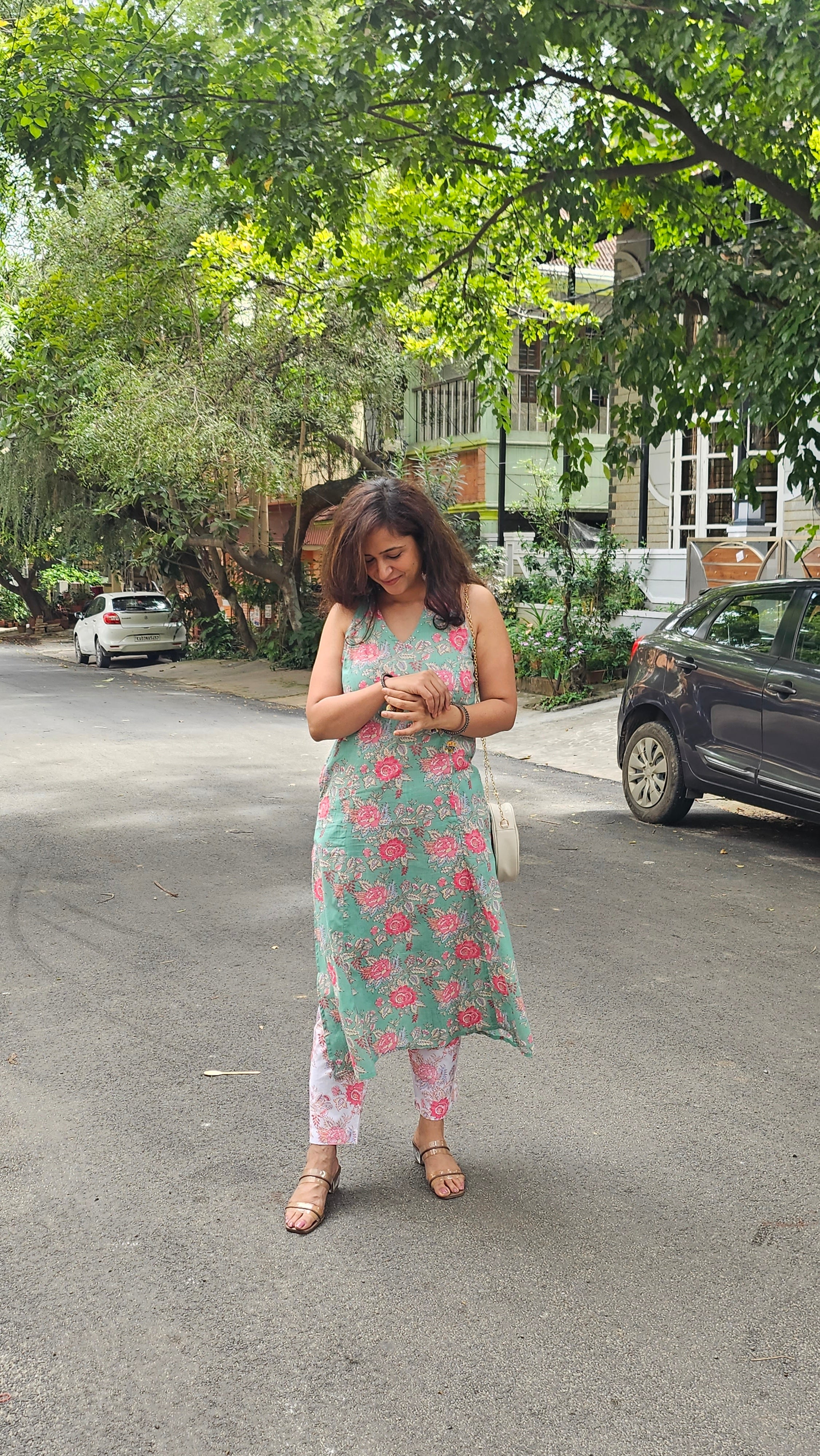 Halter Neck Floral Print Kurta-Pant