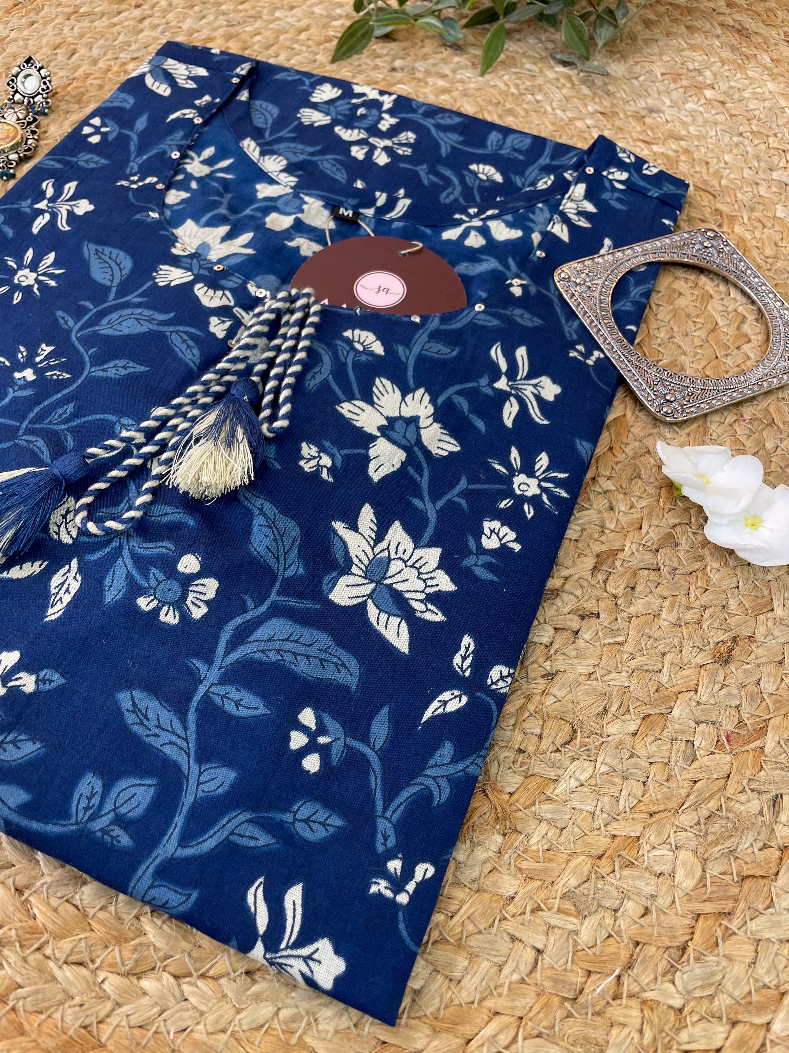 Floral Print Cotton Straight Kurta with Tassel Tie-Up Neck